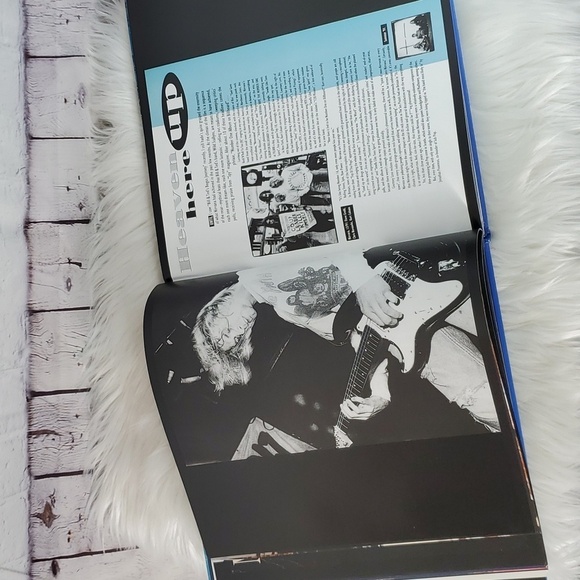RARE 20th Anniversary Nirvana Nevermind Seattle Grunge Coffee Table Book 12"x12" - Picture 8 of 17